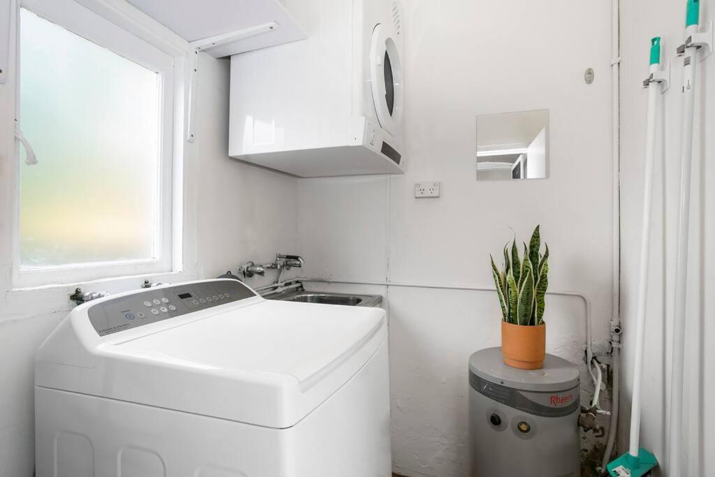 Heart Of Coogee - Semi/2 Bed Federation House & Ac Holiday home